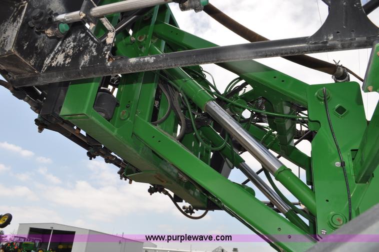 image for item G6118 2009 John Deere 4930 self-propelled sprayer