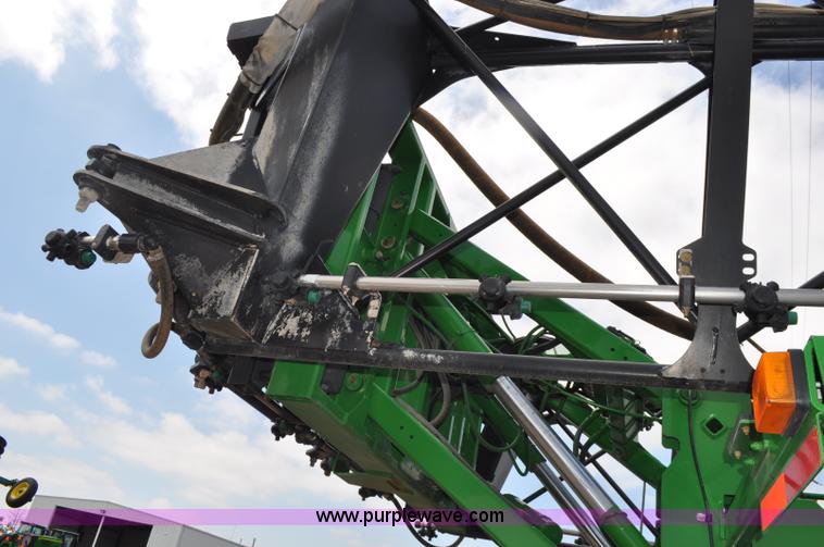 image for item G6118 2009 John Deere 4930 self-propelled sprayer