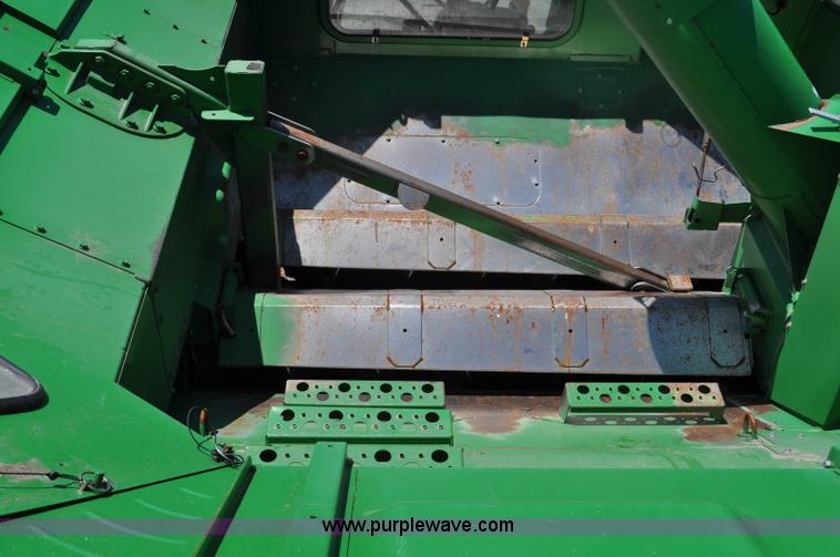 image for item G6119 2010 John Deere 9770 STS RWA combine
