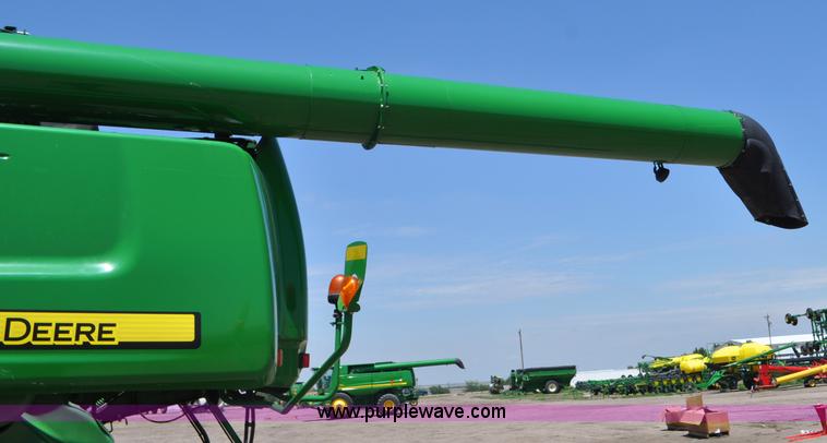 image for item G6119 2010 John Deere 9770 STS RWA combine
