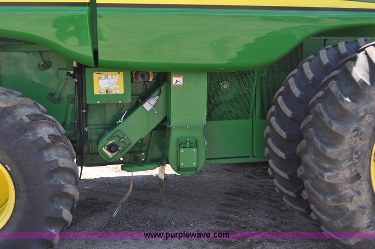 image for item G6119 2010 John Deere 9770 STS RWA combine
