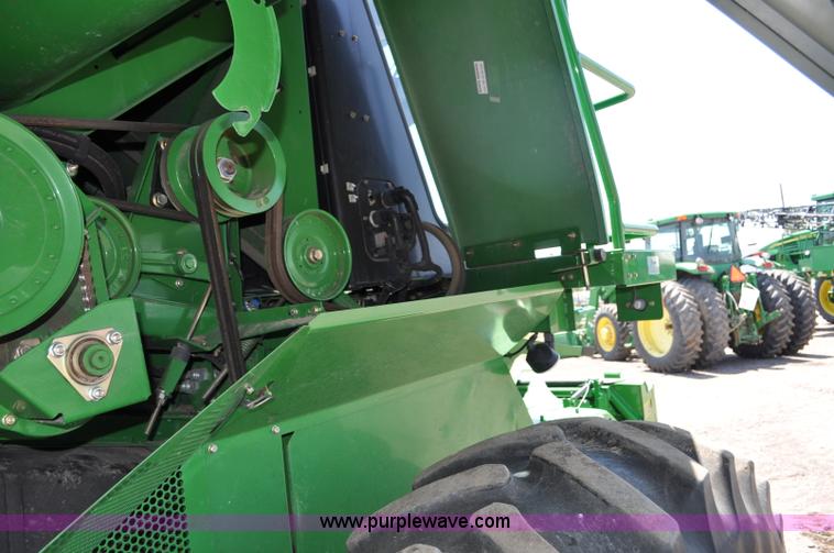 image for item G6119 2010 John Deere 9770 STS RWA combine