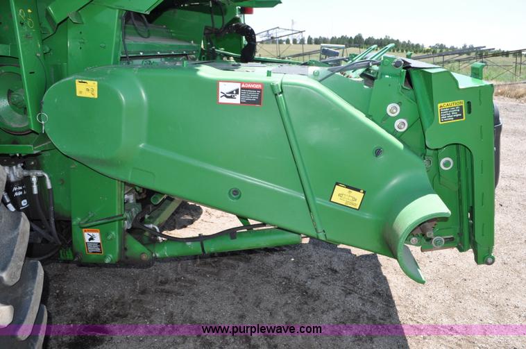 image for item G6119 2010 John Deere 9770 STS RWA combine