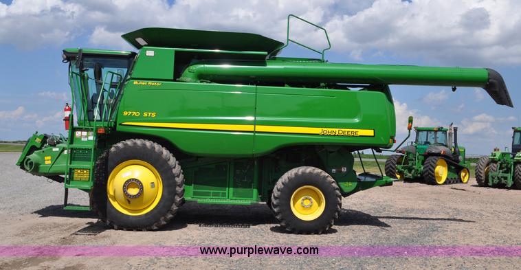 image for item G6121 2009 John Deere 9770 STS 2WD combine