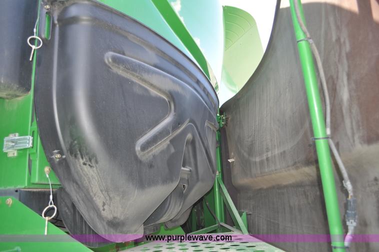 image for item G6121 2009 John Deere 9770 STS 2WD combine
