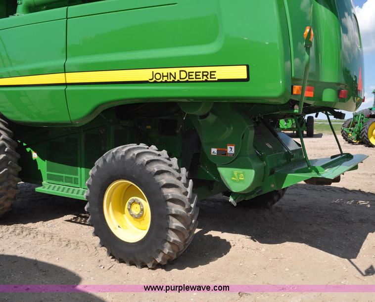 image for item G6121 2009 John Deere 9770 STS 2WD combine