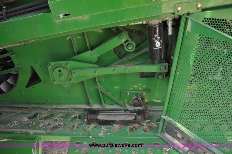 image for item G6121 2009 John Deere 9770 STS 2WD combine