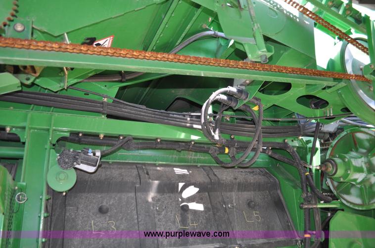 image for item G6121 2009 John Deere 9770 STS 2WD combine