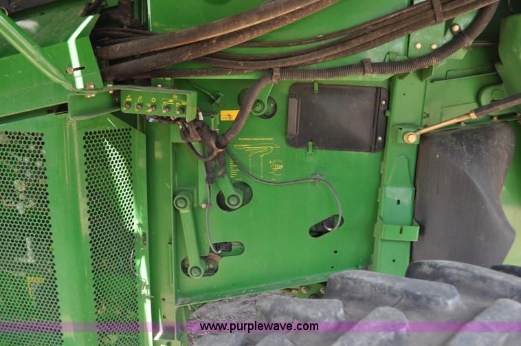 image for item G6121 2009 John Deere 9770 STS 2WD combine