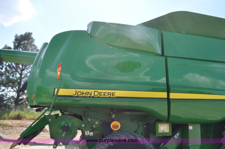 image for item G6121 2009 John Deere 9770 STS 2WD combine