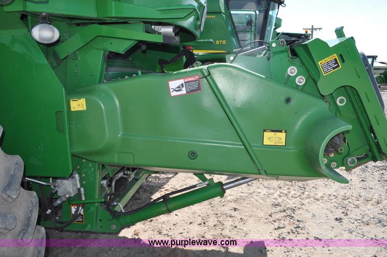 image for item G6121 2009 John Deere 9770 STS 2WD combine