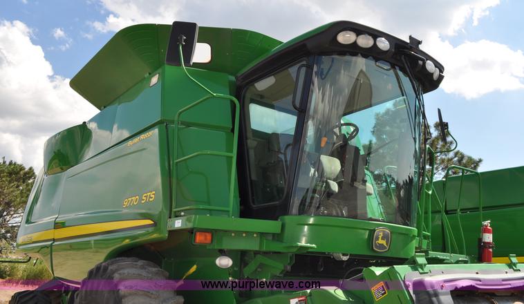 image for item G6121 2009 John Deere 9770 STS 2WD combine
