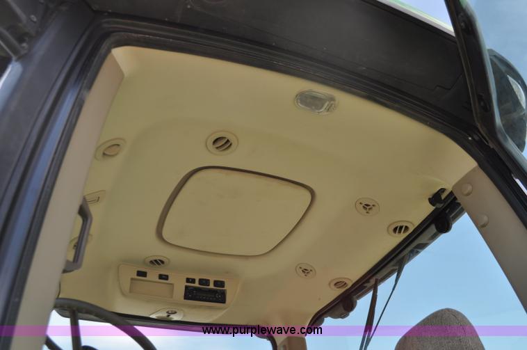 image for item G6122 2010 John Deere 8345R MFWD tractor