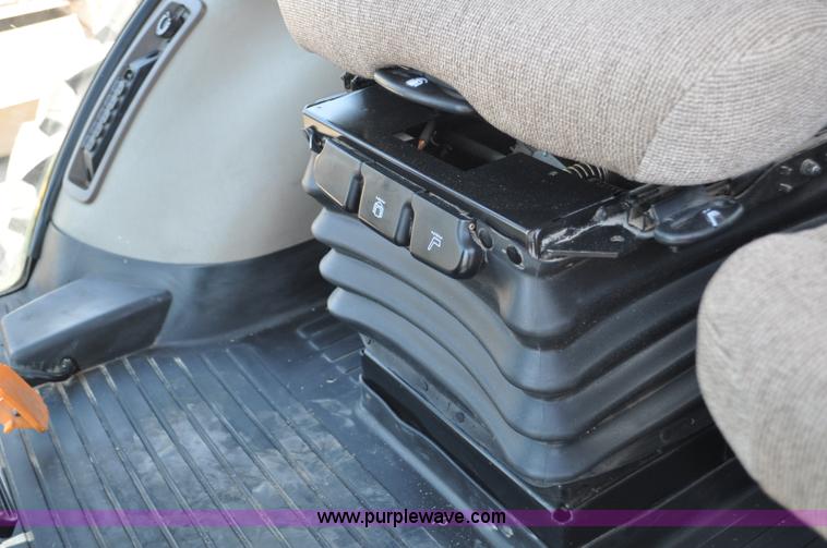 image for item G6122 2010 John Deere 8345R MFWD tractor