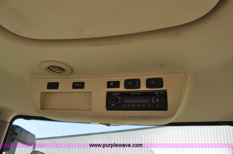 image for item G6122 2010 John Deere 8345R MFWD tractor