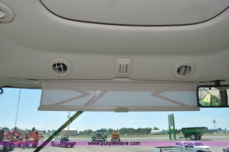 image for item G6122 2010 John Deere 8345R MFWD tractor