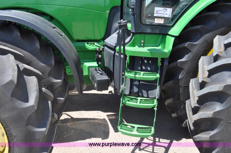 image for item G6122 2010 John Deere 8345R MFWD tractor