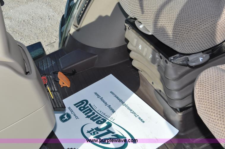 image for item G6123 2011 John Deere 8335R MFWD tractor