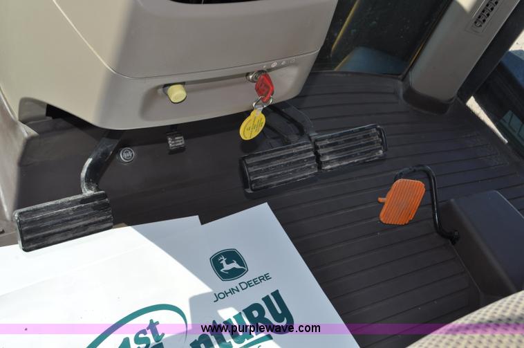 image for item G6123 2011 John Deere 8335R MFWD tractor