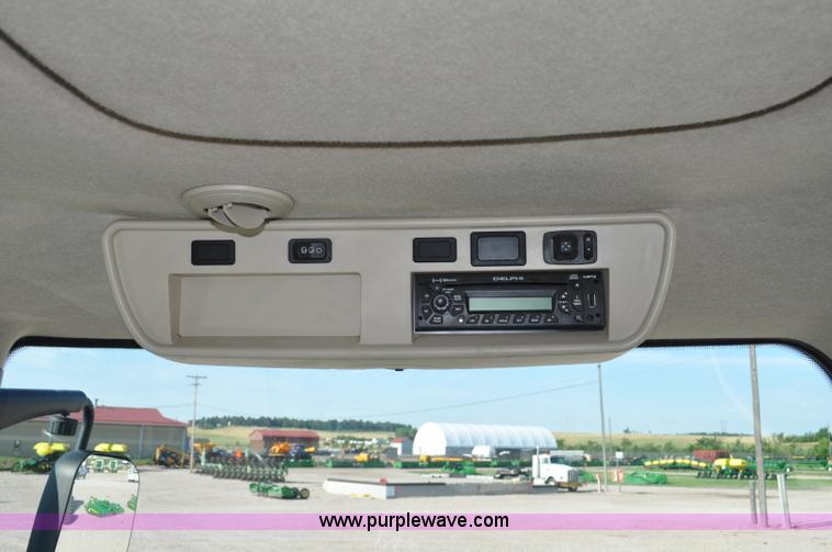 image for item G6123 2011 John Deere 8335R MFWD tractor