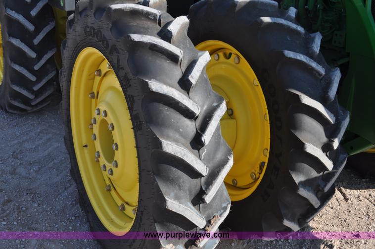image for item G6123 2011 John Deere 8335R MFWD tractor