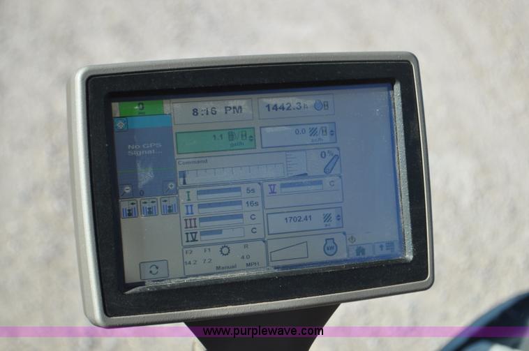 image for item G6123 2011 John Deere 8335R MFWD tractor