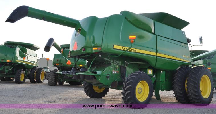 image for item G6129 2009 John Deere 9870 STS 2WD combine