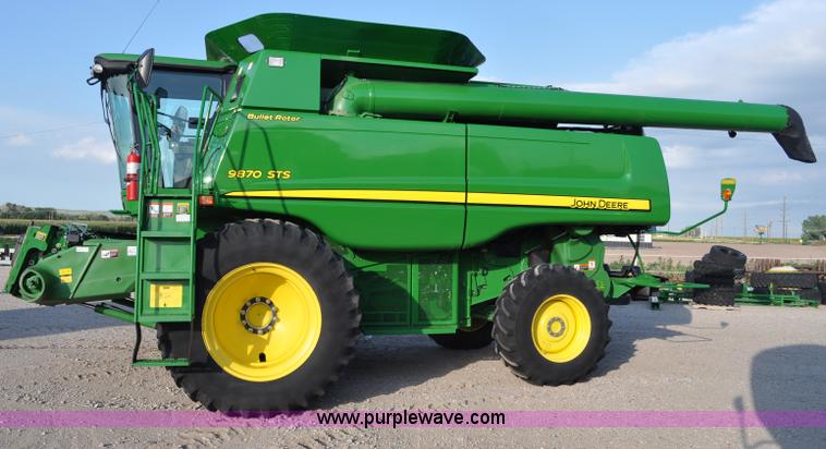 image for item G6129 2009 John Deere 9870 STS 2WD combine