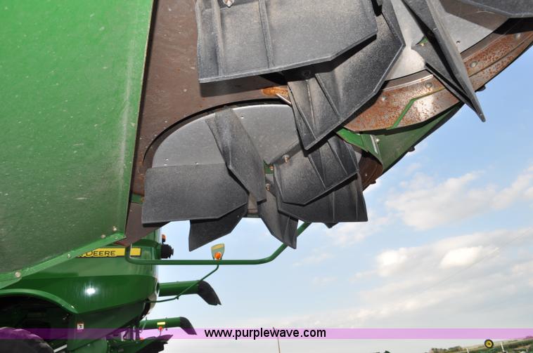 image for item G6129 2009 John Deere 9870 STS 2WD combine