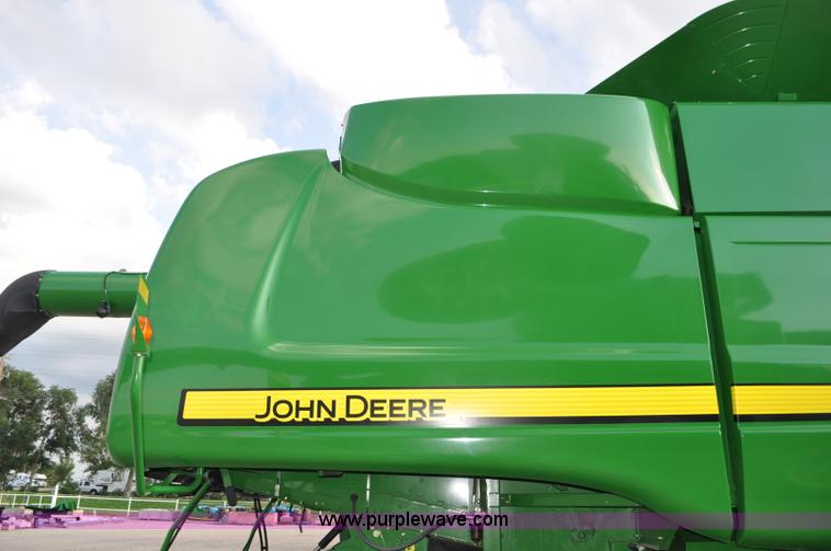 image for item G6129 2009 John Deere 9870 STS 2WD combine