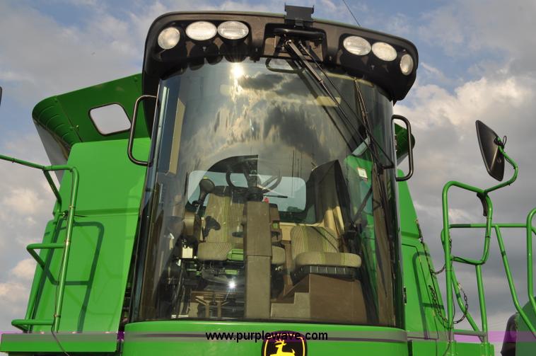 image for item G6129 2009 John Deere 9870 STS 2WD combine