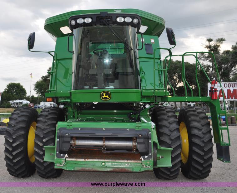 image for item G6130 2009 John Deere 9870 STS 2WD combine