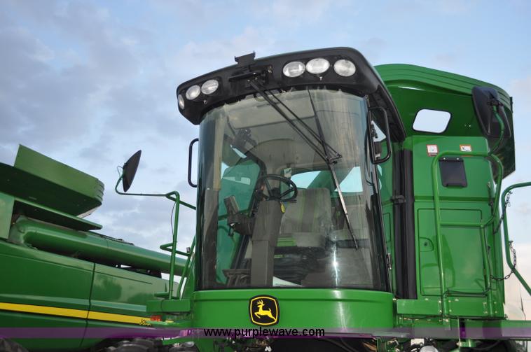 image for item G6130 2009 John Deere 9870 STS 2WD combine
