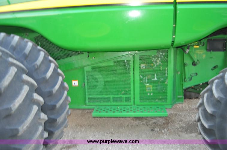 image for item G6130 2009 John Deere 9870 STS 2WD combine