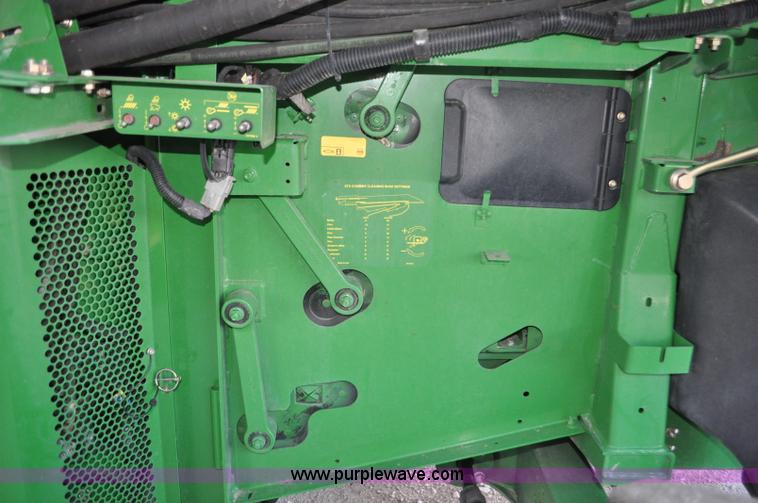 image for item G6130 2009 John Deere 9870 STS 2WD combine