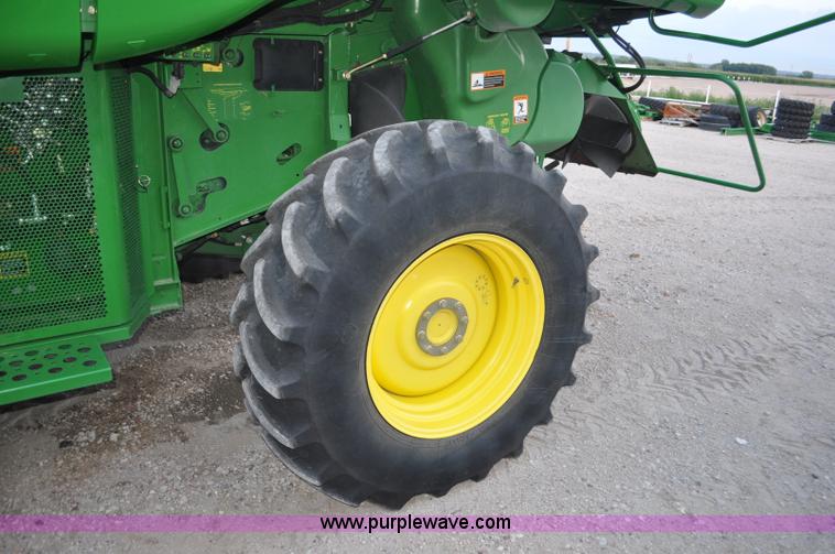 image for item G6130 2009 John Deere 9870 STS 2WD combine