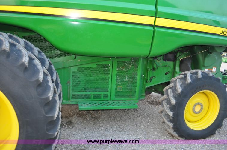 image for item G6131 2008 John Deere 9870 STS 2WD combine