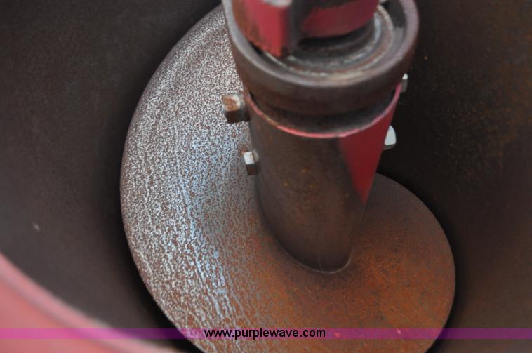 image for item G6132 2008 Brent 1594 grain cart