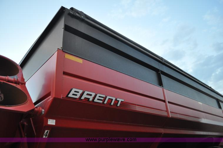 image for item G6132 2008 Brent 1594 grain cart