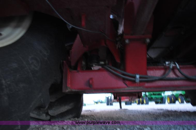 image for item G6132 2008 Brent 1594 grain cart