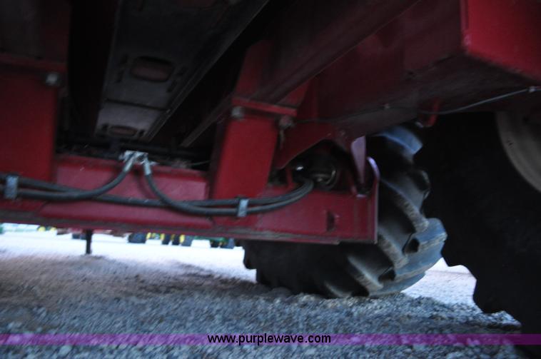 image for item G6132 2008 Brent 1594 grain cart