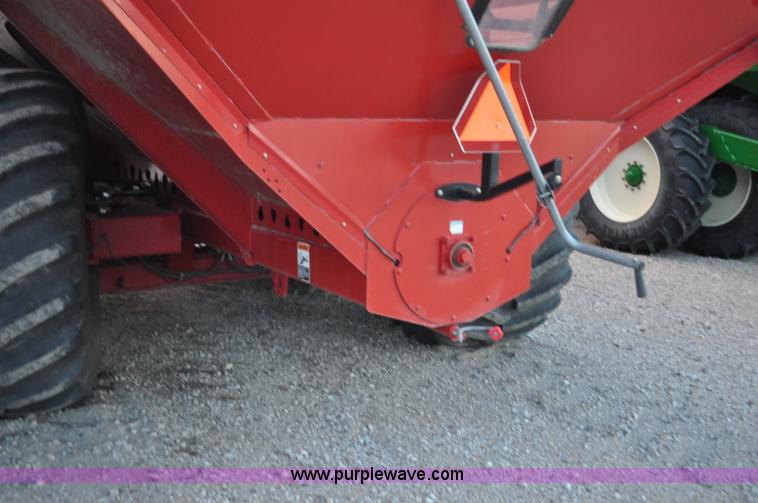 image for item G6132 2008 Brent 1594 grain cart