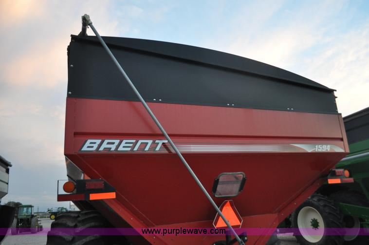 image for item G6132 2008 Brent 1594 grain cart