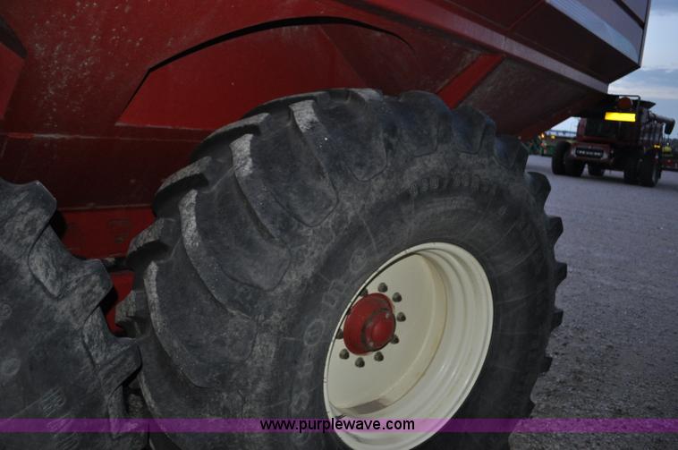 image for item G6132 2008 Brent 1594 grain cart