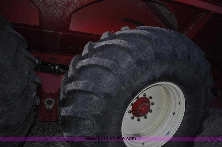 image for item G6132 2008 Brent 1594 grain cart