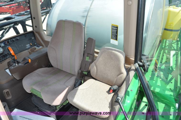 image for item G6133 2009 John Deere 4930 self-propelled sprayer