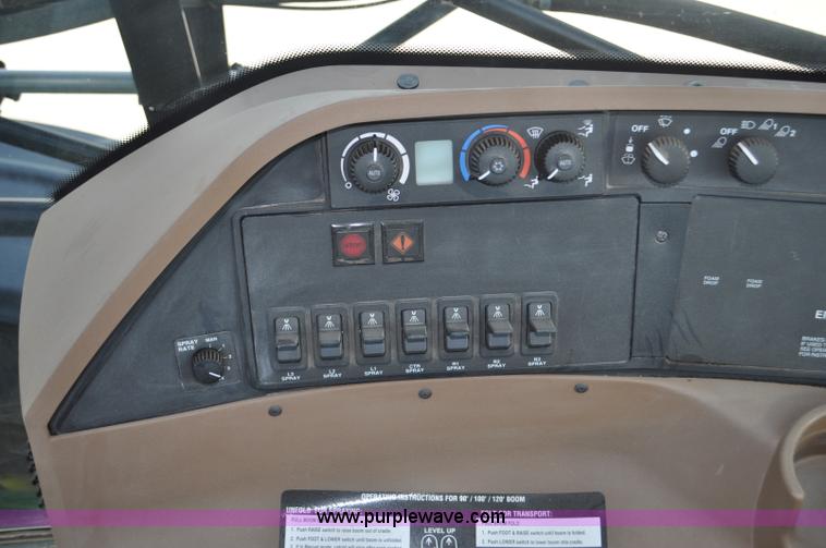 image for item G6133 2009 John Deere 4930 self-propelled sprayer