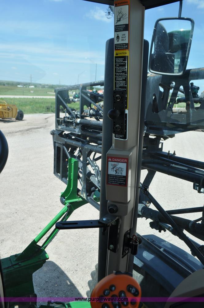 image for item G6133 2009 John Deere 4930 self-propelled sprayer