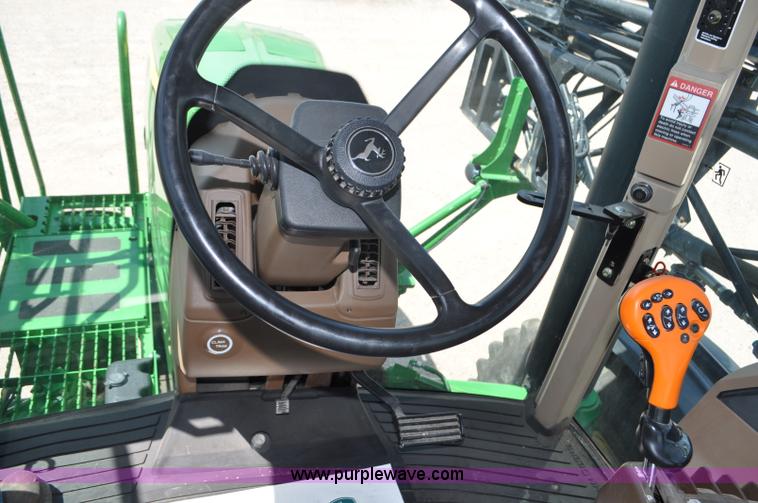 image for item G6133 2009 John Deere 4930 self-propelled sprayer