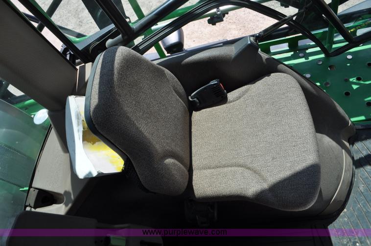 image for item G6133 2009 John Deere 4930 self-propelled sprayer